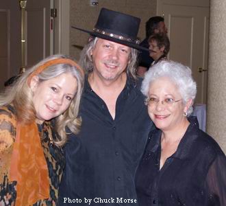 Photo of Janis Ian with Maureen Harrigan and her brother