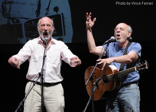 Photo of Peter Yarrow and Noel Paul Stookey